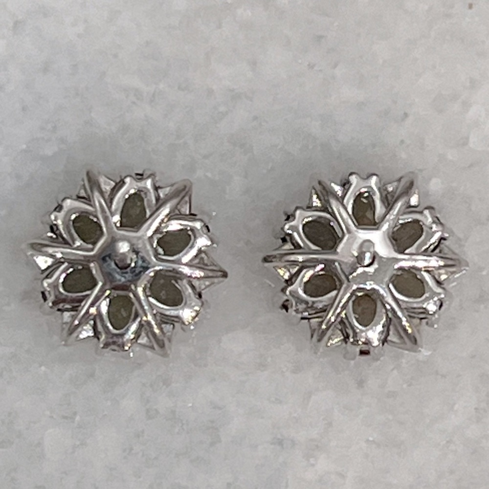 Jenipapo Andalusite Zircon Floral Stud Earrings - Picture 10 of 11